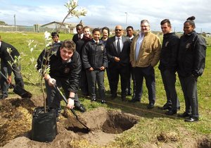 Academia en Okkie Smuts kry Afri-Bome
